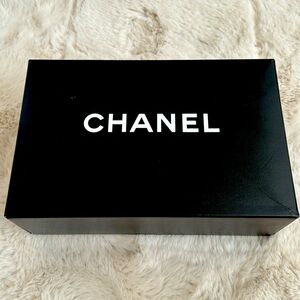 Chanel original box for Medium flap